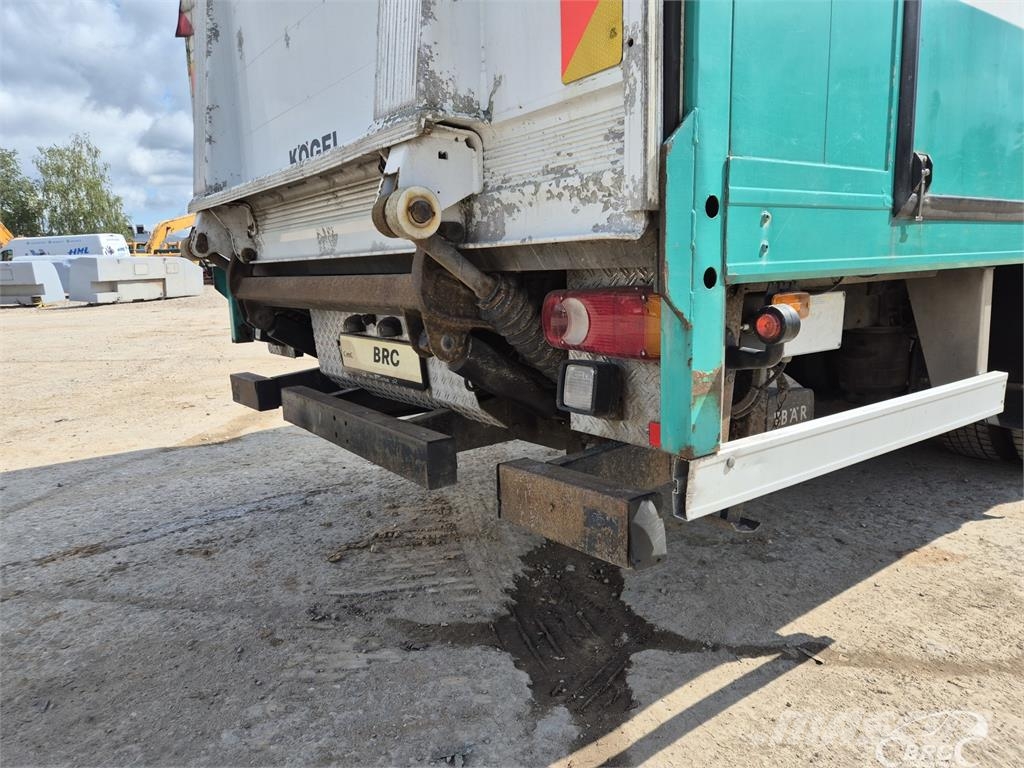 Renault Midlum Camiones con caja de remolque