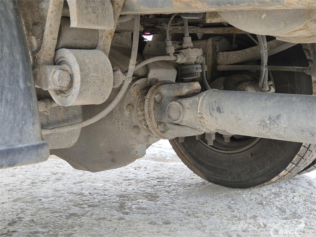 Renault Midlum Camiones con caja de remolque