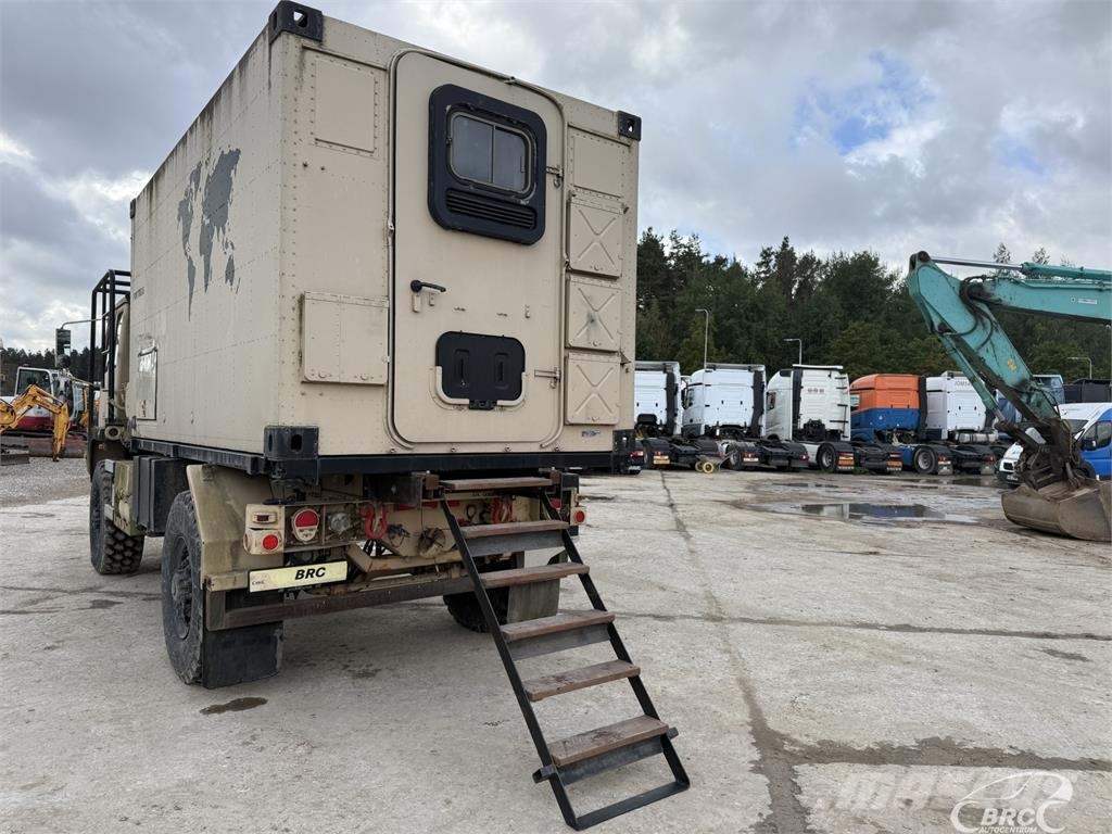 Stewart & Stevenson M1078 LMTV 车辆运输车