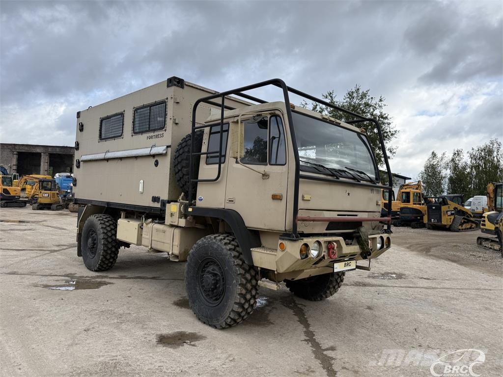 Stewart & Stevenson M1078 LMTV 车辆运输车
