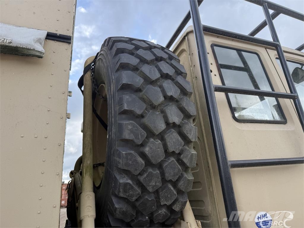 Stewart & Stevenson M1078 LMTV 车辆运输车