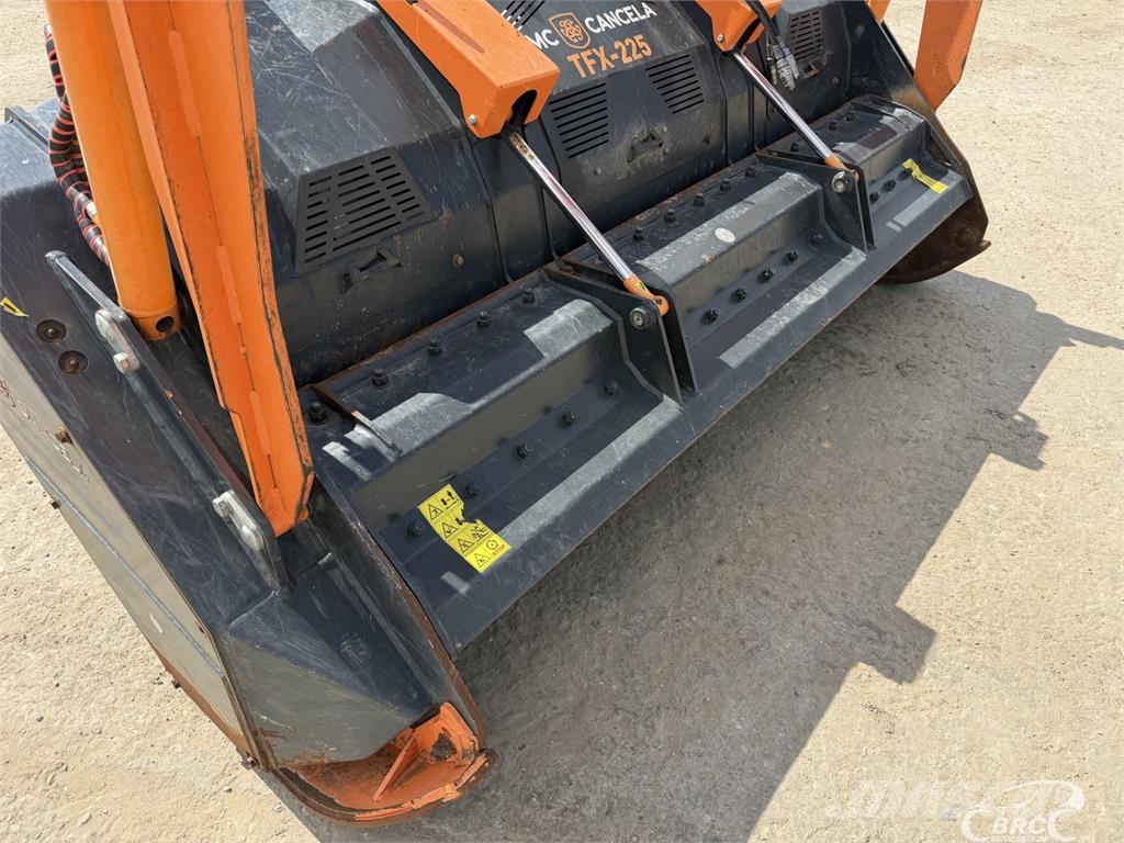 TMC Cancela TFX 225 기타 트럭