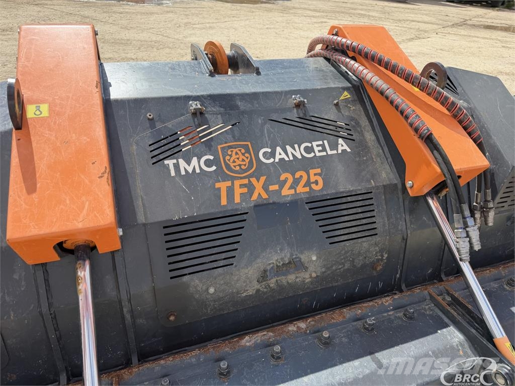 TMC Cancela TFX 225 기타 트럭