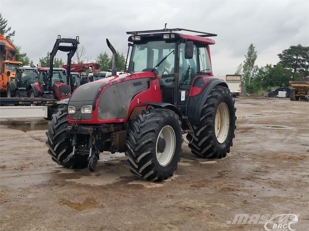 Valtra T190 Tractors