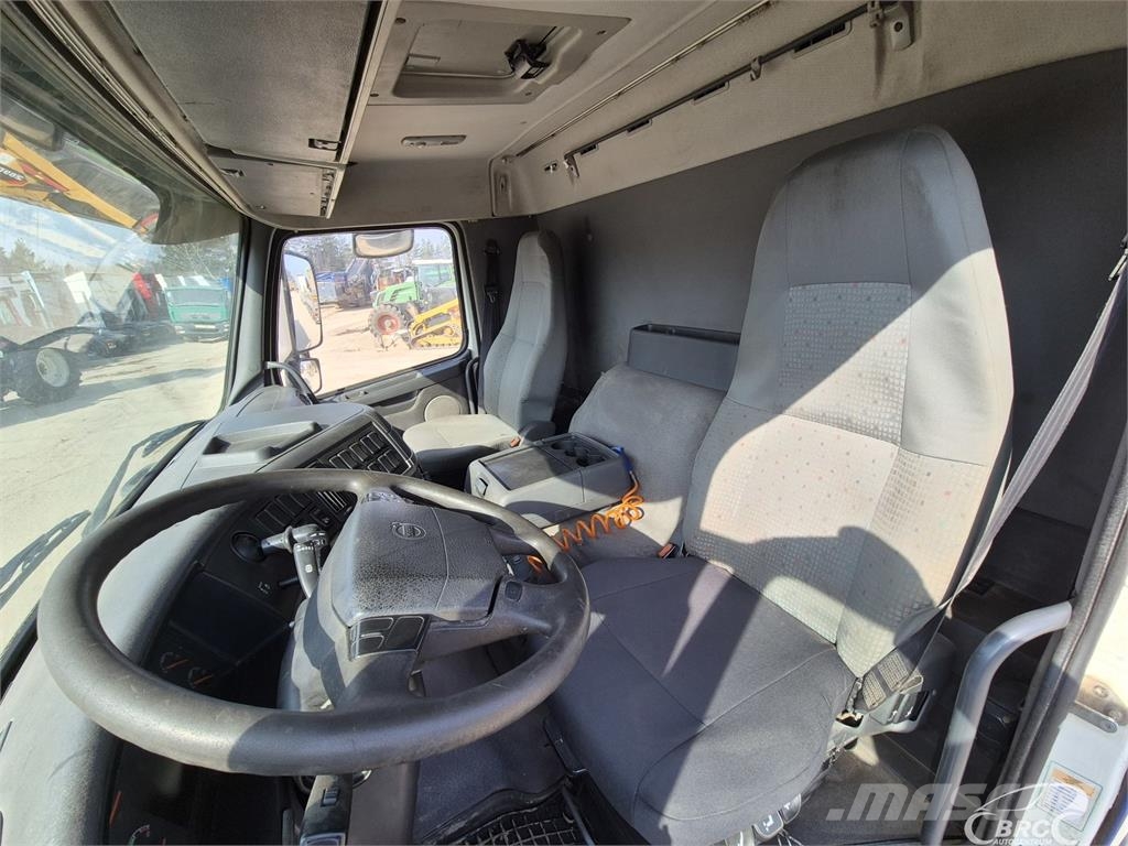 Volvo FM12 شاحنات قلابة