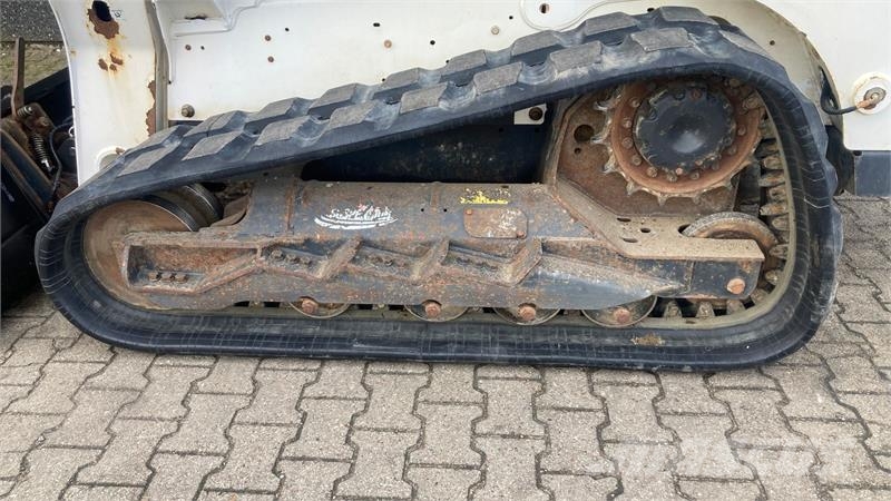 Bobcat T 650 لوادر زحافة