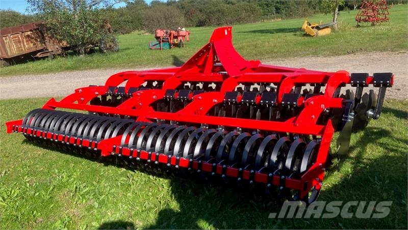 Dexwal Mamut 4 m Crover crop