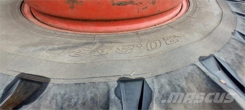 Dunlop 20.8R38 الإطارات والعجلات والحافات