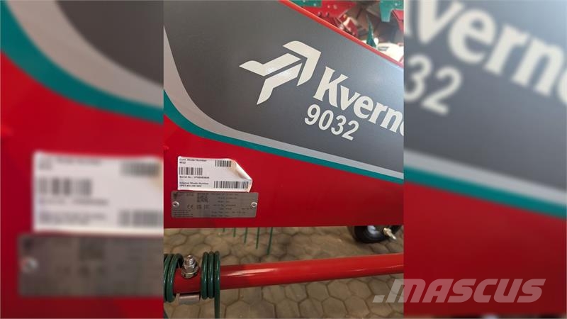 Kverneland TA9032 COMPAKT LINE ROTORRIVE en rotor Rakes and tedders