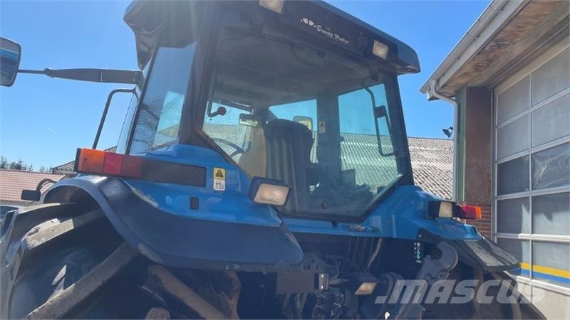 New Holland 8670 Supersteer Tractors