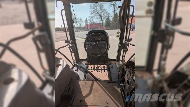New Holland G240 Příslušenství a náhradní díly ke kombajnům
