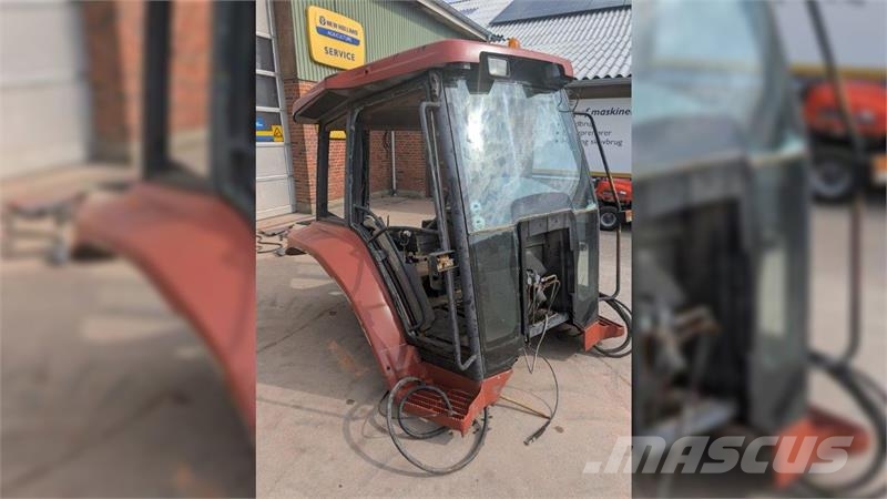 New Holland G240 Příslušenství a náhradní díly ke kombajnům