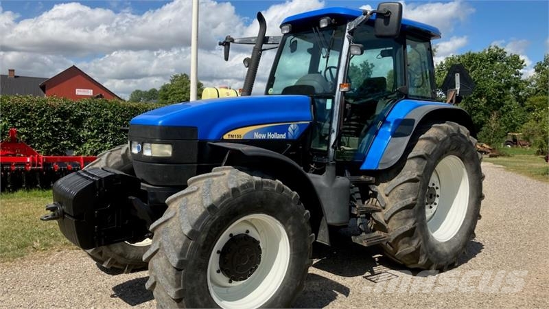 New Holland TM155 Super Steer Traktoren