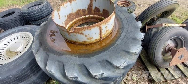 Toyo Tires 16.9*24 輪胎、車輪和輪圈