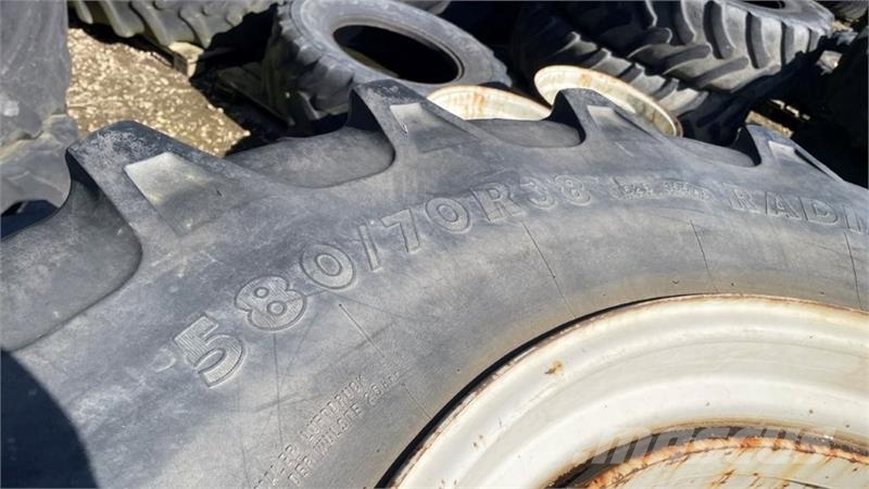 Tvillingehjul 580/70R38 Med låse Däck, hjul och fälgar