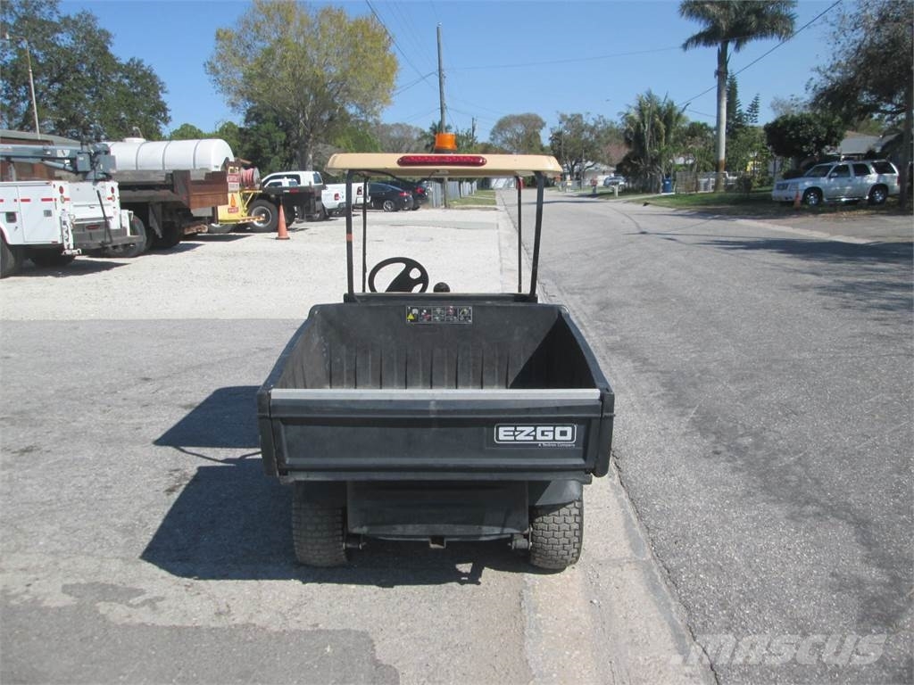 E-Z-GO MPT1200 Підсобні машини