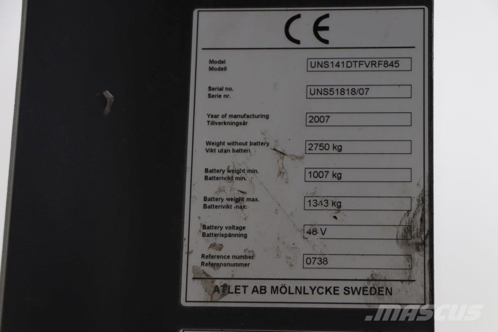 Atlet UNS141DTFVRF845 Nizko dvižni komisionirni viličar
