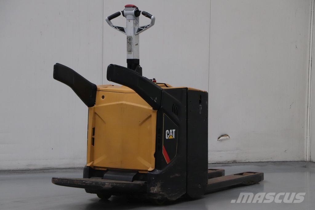CAT NPV20N2 Nizko dvižni komisionirni viličar