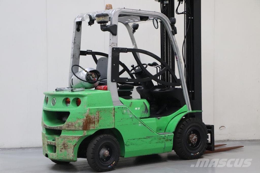 Cesab M325G LPG forklifts