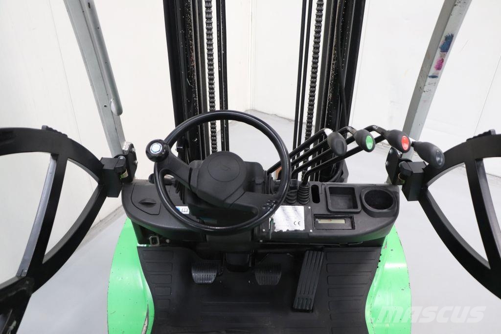 Cesab M325G LPG forklifts