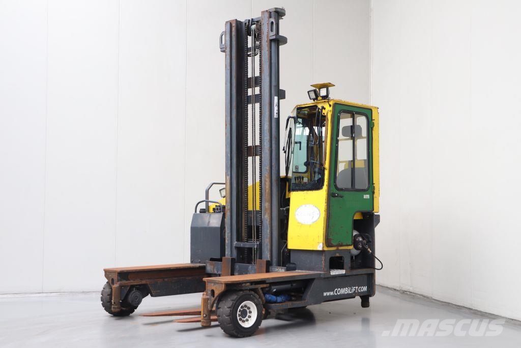 Combilift C4000 Oldalvillás targonca