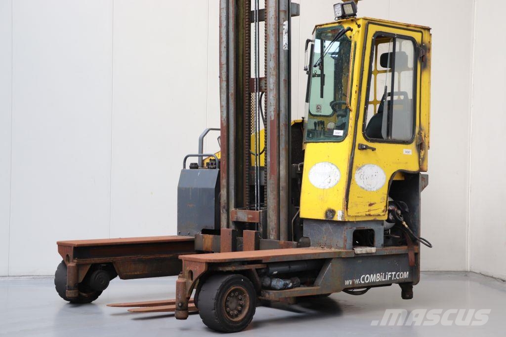 Combilift C4000 Oldalvillás targonca