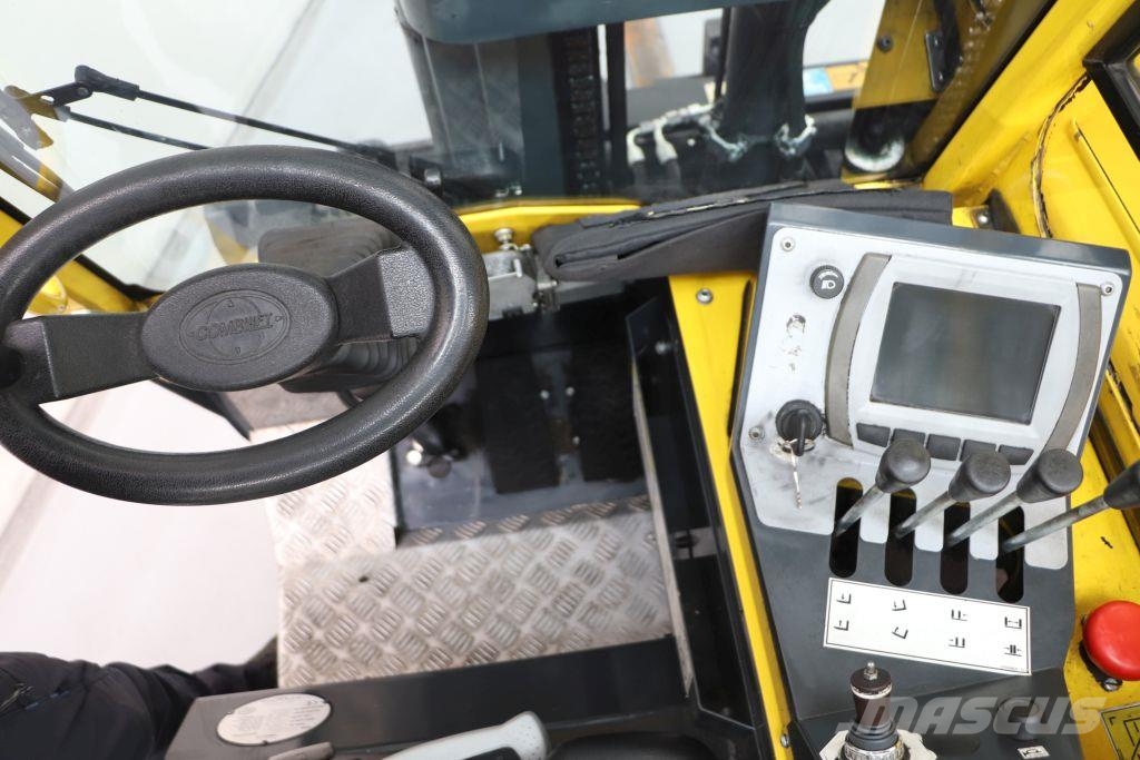 Combilift CBE2500 Sideloader - dört yönlü forkliftler
