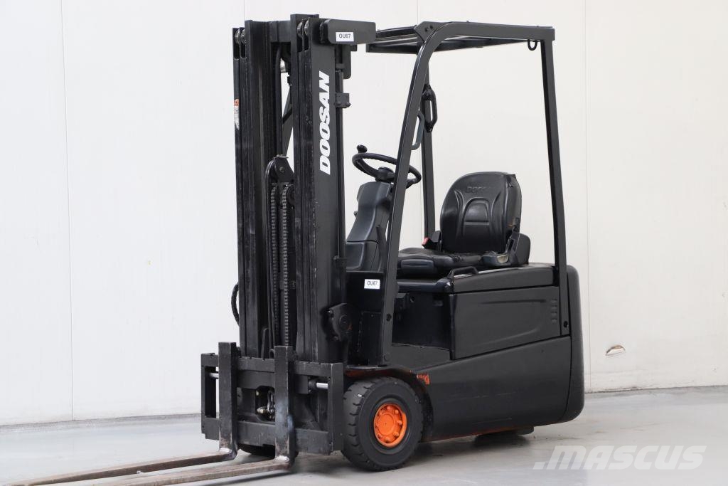 Doosan B16R-5 شاحنات ذات رافعات شوكية تعمل بالكهرباء