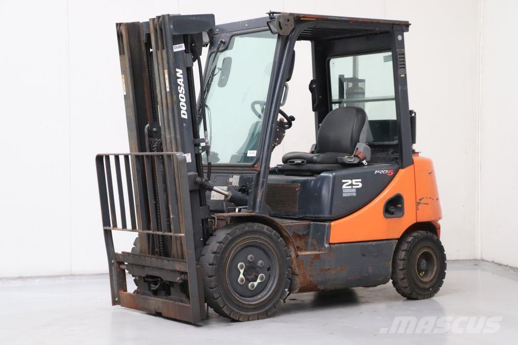 Doosan D25S-5 Diesel heftrucks