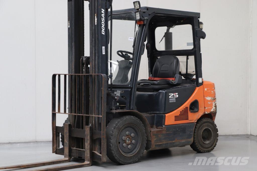 Doosan D25S-7 Diesel heftrucks