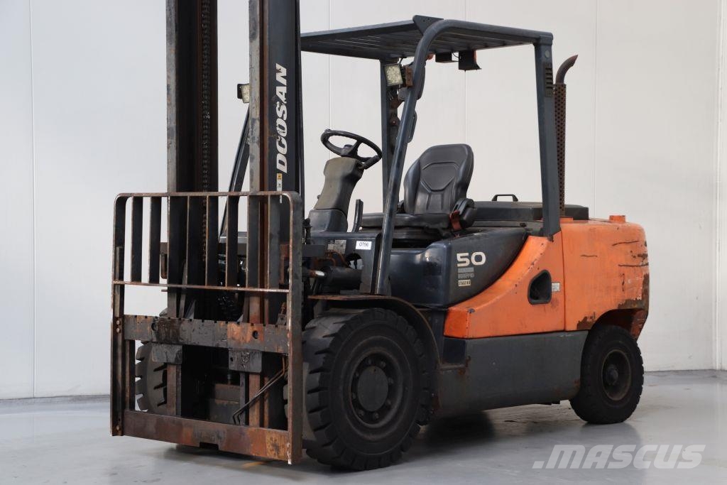 Doosan D50C-7 Stivuitor diesel