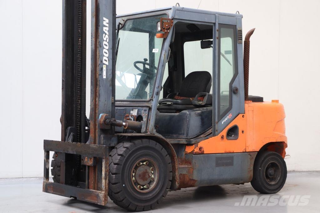 Doosan D50SC-5 Dizelski viličari