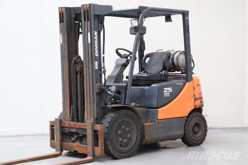 Doosan G25E-5 Plinski viličarji