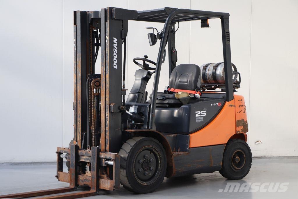 Doosan G25E-5 LPG heftrucks