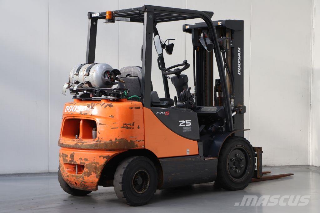 Doosan G25E-5 LPG heftrucks