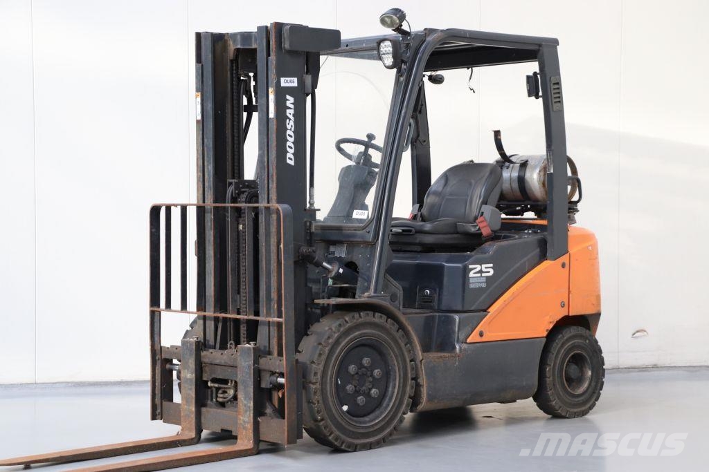 Doosan G25P-5 Plinski viličarji