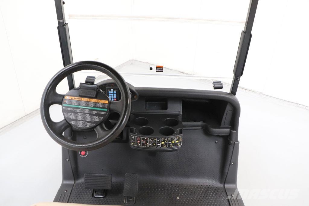 E-Z-GO RXV Shuttle 2+2 Carritos de golf