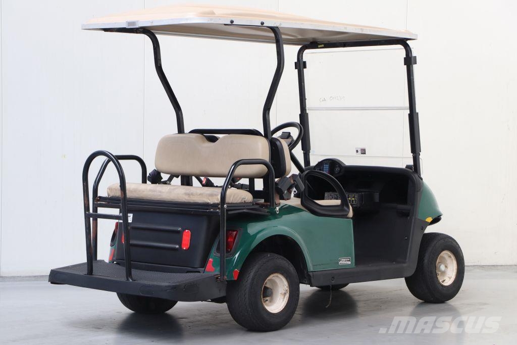 E-Z-GO RXV Shuttle 2+2 عربات الجولف