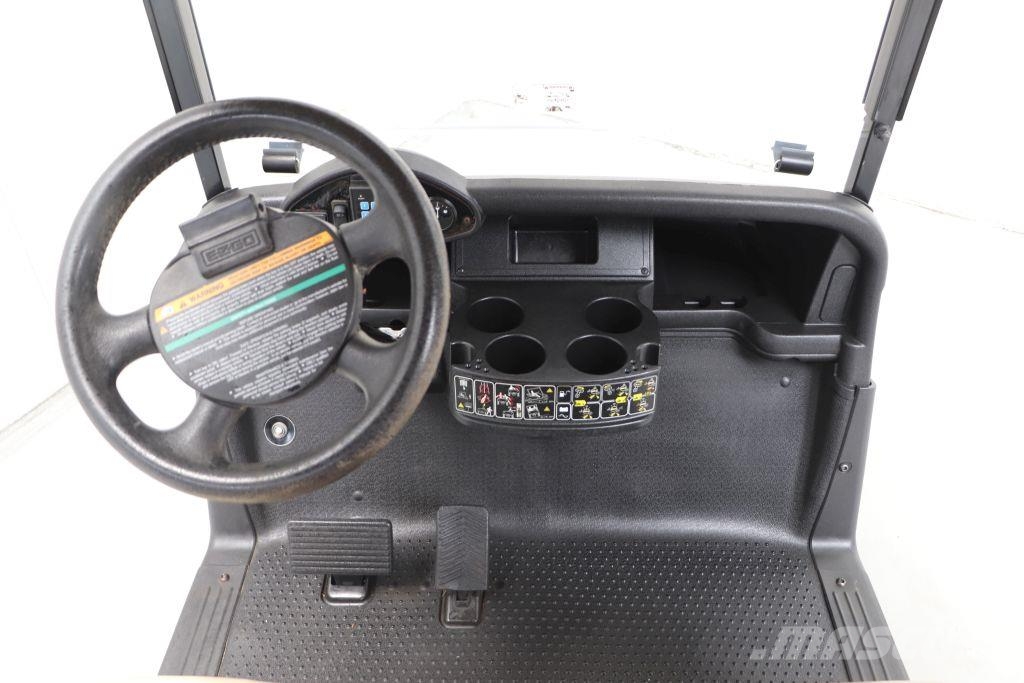 E-Z-GO RXV Shuttle 2+2 Carritos de golf