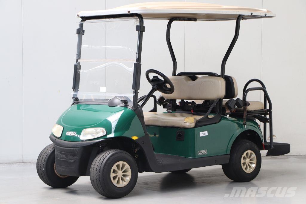 E-Z-GO RXV Shuttle 2+2 عربات الجولف