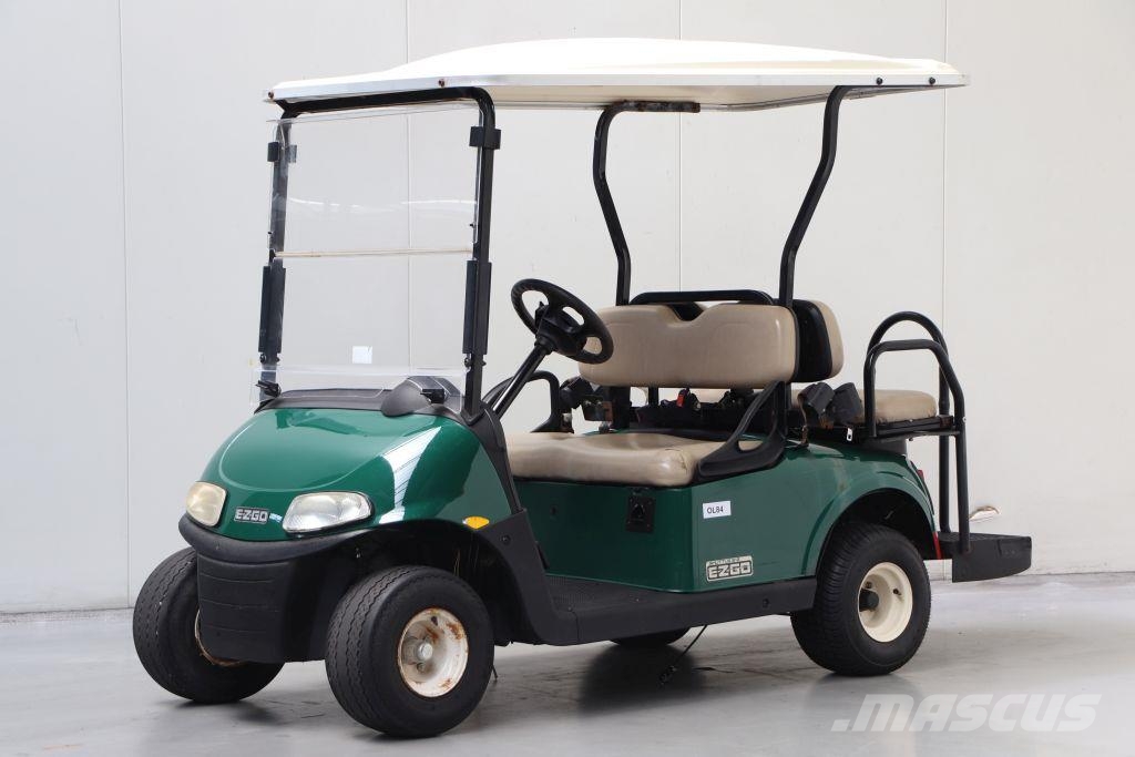 E-Z-GO RXV Shuttle 2+2 عربات الجولف