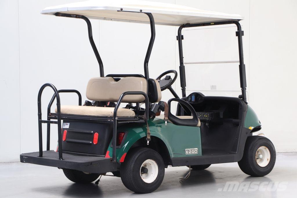 E-Z-GO RXV Shuttle 2+2 عربات الجولف