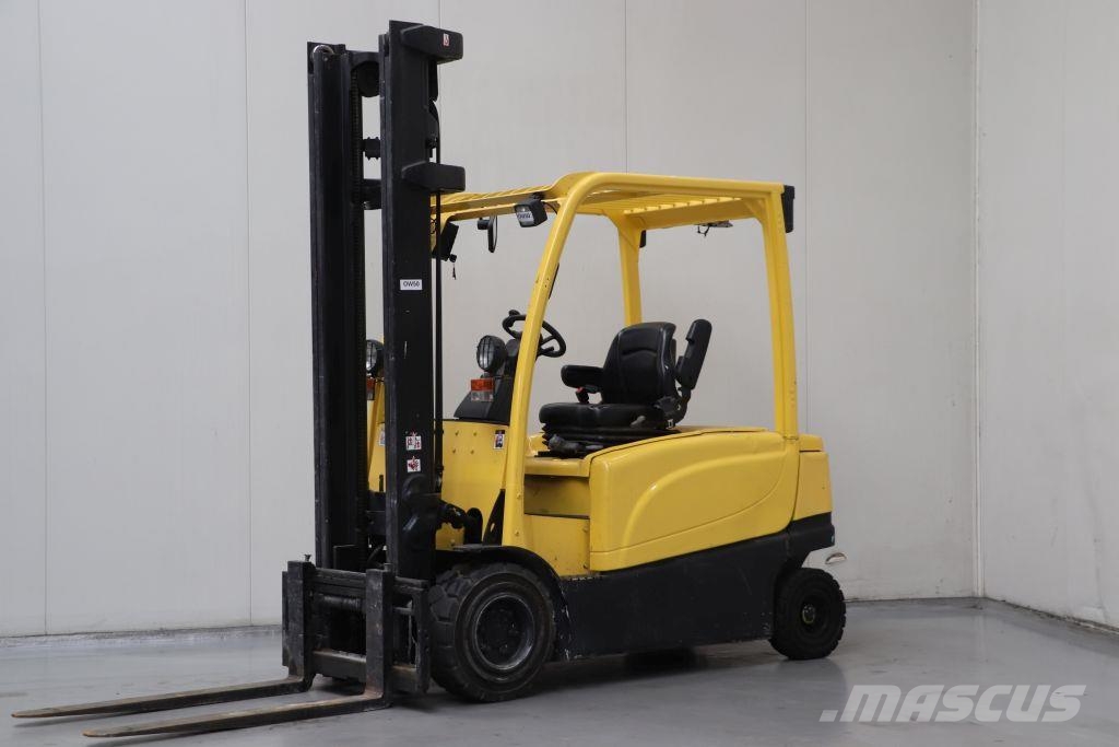 Hyster J2.5XN Elektriskie autoiekrāvēji