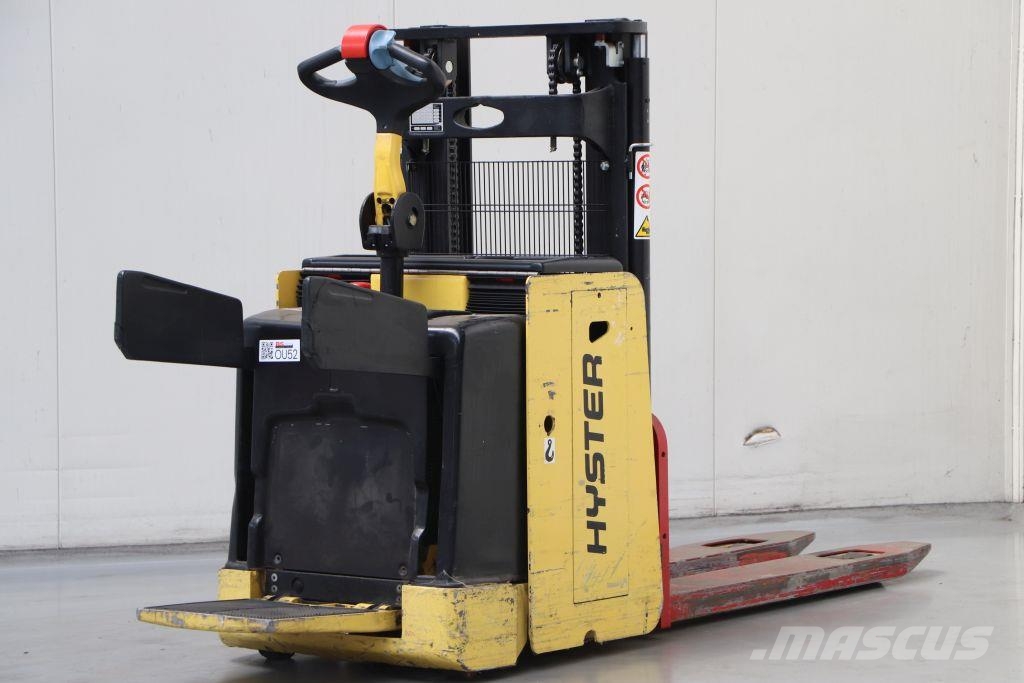 Hyster P2.0SD-17 معدات التكديس الجوالة