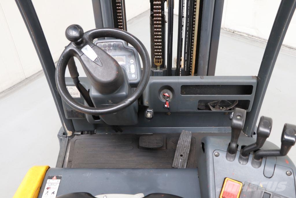 Jungheinrich EFG 218 Električni viličarji