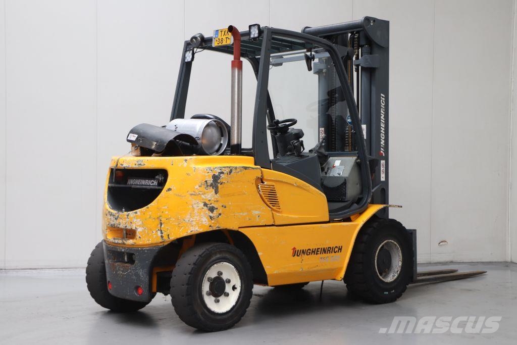 Jungheinrich TFG 545 LPG forklifts