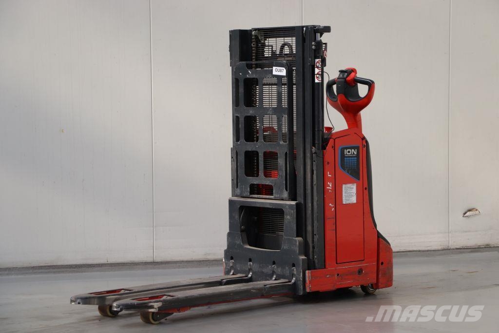 Linde D08 Pedestrian stackers