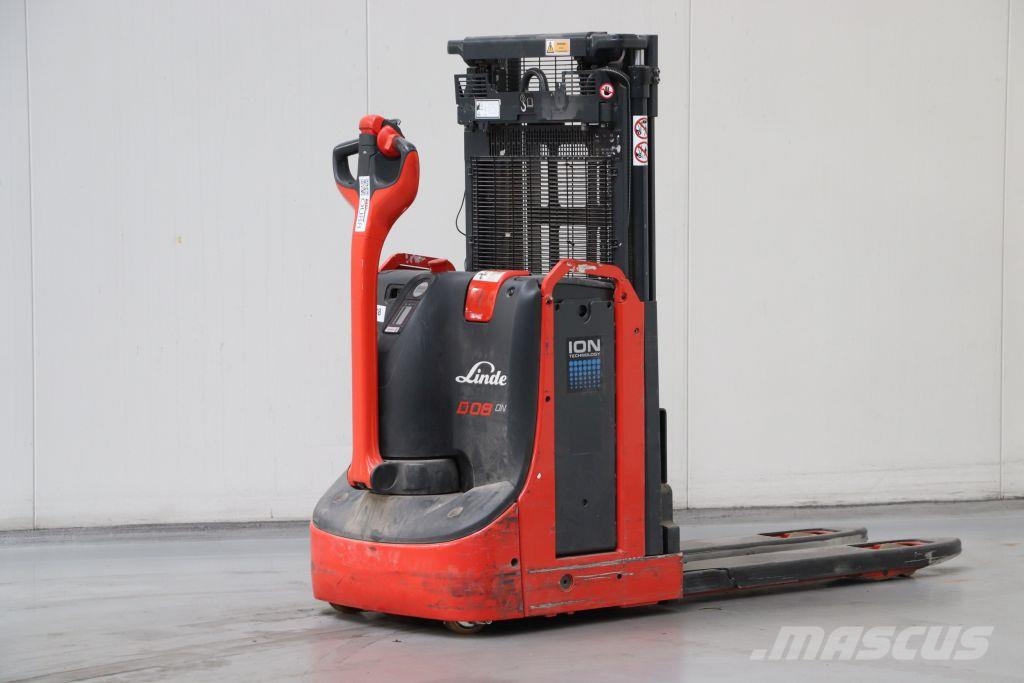 Linde D08 Pedestrian stackers
