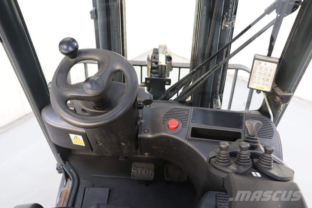 Linde E16PH-01 Akumulátorové vozíky