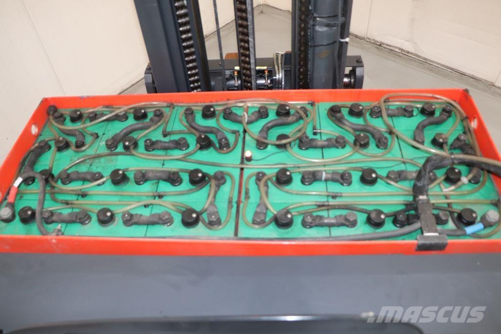Linde R20HD-01 리치 트럭